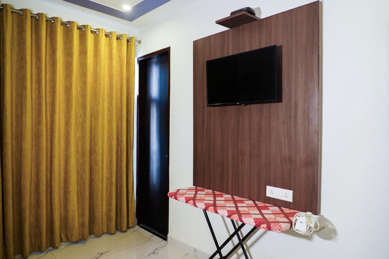 Lime Tree Service Apartment - Near Artemis Hospital ,Gurgaon Buitenkant foto